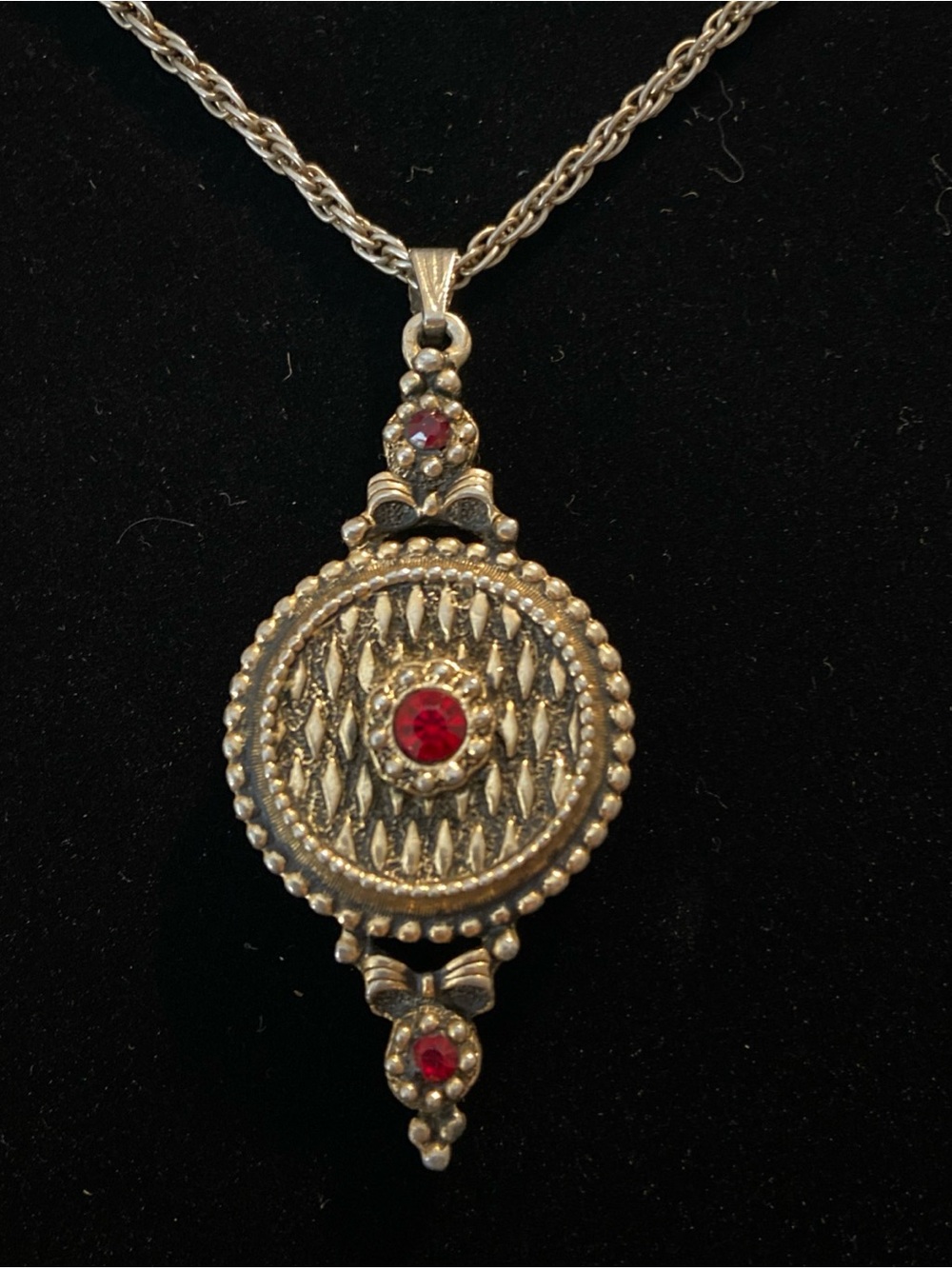 Vintage 1960 Victorian Style Perfume Solid Locket Pendant Necklace Ruby Bow Gold